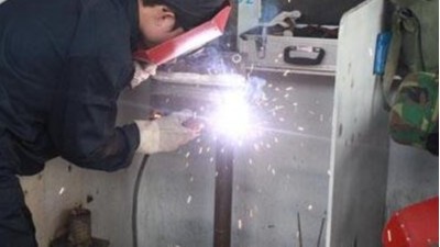 執(zhí)信環(huán)保,移動(dòng)焊煙凈化器,焊接除塵設(shè)備,廠家直銷,值得信賴！