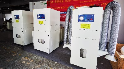 濾筒除塵設(shè)備,脈沖濾筒除塵器,執(zhí)信環(huán)保幫助企業(yè)凈化煙塵污染！
