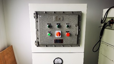 工業(yè)防爆除塵器,執(zhí)信環(huán)保專注車間安全粉塵凈化設(shè)備制造。